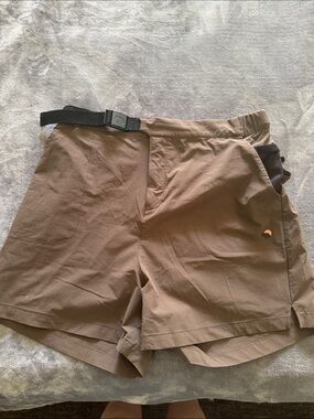 Women’s wonders outdoors dark Brown Performance Shorts with Integrated Belt